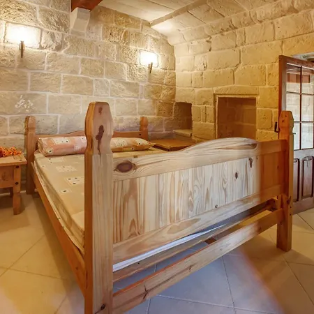 5 Bedroom With Private Pool