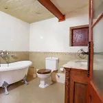 5 Bedroom With Private Pool Hébergement de vacances
