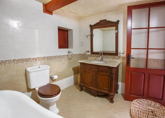 5 Bedroom With Private Pool Tatil Evi